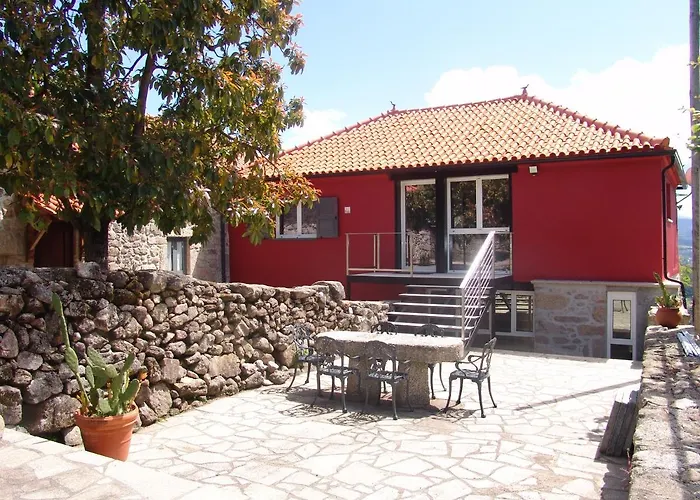 Quinta De Santa Marinha * 阿尔库什迪瓦尔德维什